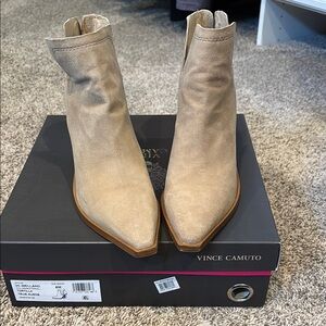 Vince Camuto Tan Heeled Boots Western Style